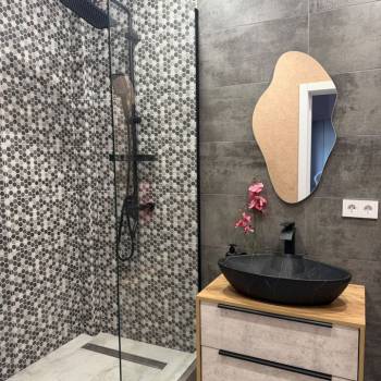 Сдается 1-комнатная квартира, 57 м²