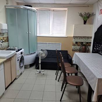 Продается Нежилое помещение, 194 м²