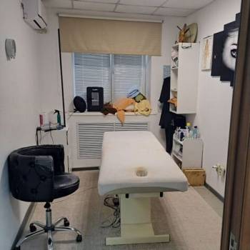 Продается Нежилое помещение, 194 м²