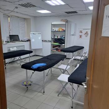 Продается Нежилое помещение, 194 м²