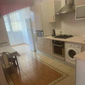 Сдается 2-х комнатная квартира, 70 м²