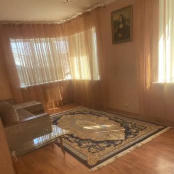 Сдается 2-х комнатная квартира, 70 м²