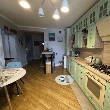 Сдается 2-х комнатная квартира, 70 м²