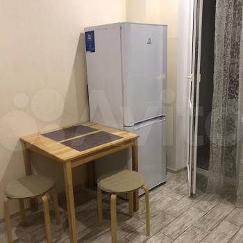 Сдается 1-комнатная квартира, 37 м²