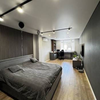 Продается 3-х комнатная квартира, 101 м²
