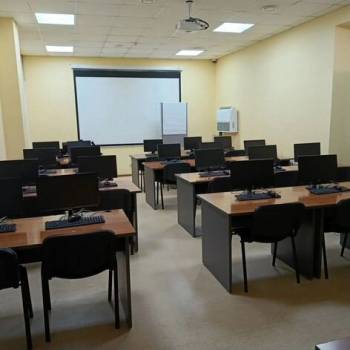 Сдается Нежилое помещение, 195 м²