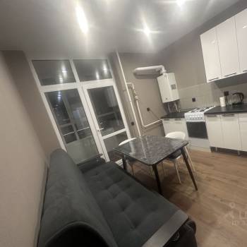 Сдается 1-комнатная квартира, 40 м²