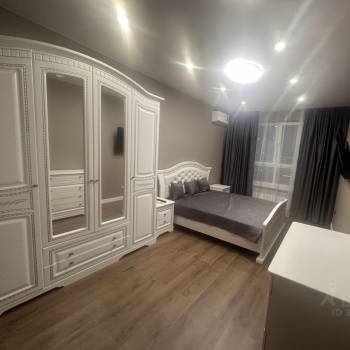 Сдается 1-комнатная квартира, 40 м²