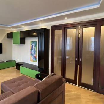 Сдается 1-комнатная квартира, 83,5 м²