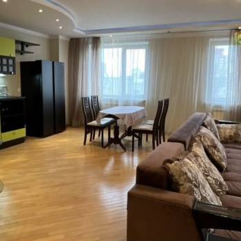 Сдается 1-комнатная квартира, 83,5 м²