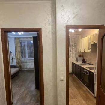 Сдается 1-комнатная квартира, 42 м²
