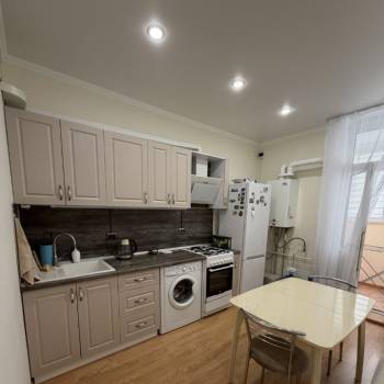 Продается 1-комнатная квартира, 40 м²