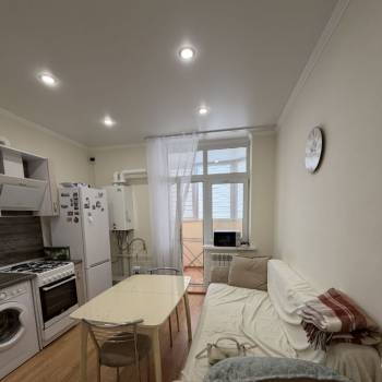 Продается 1-комнатная квартира, 40 м²