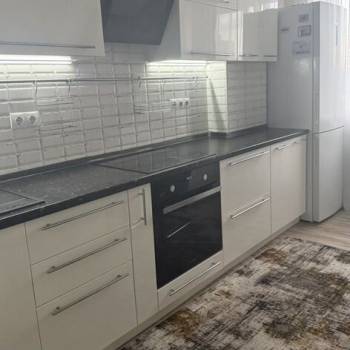 Продается 1-комнатная квартира, 39 м²