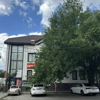 Сдается Нежилое помещение, 182 м²