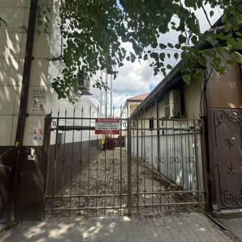 Сдается Нежилое помещение, 182 м²