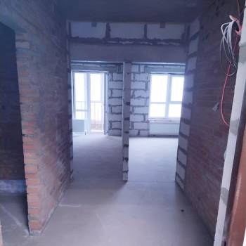 Продается 1-комнатная квартира, 42 м²