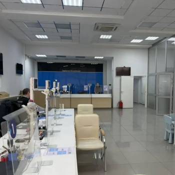 Сдается Нежилое помещение, 240 м²