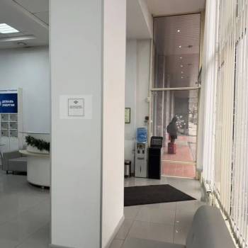 Сдается Нежилое помещение, 240 м²