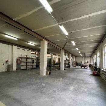 Сдается Нежилое помещение, 700 м²