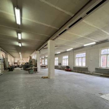 Сдается Нежилое помещение, 700 м²