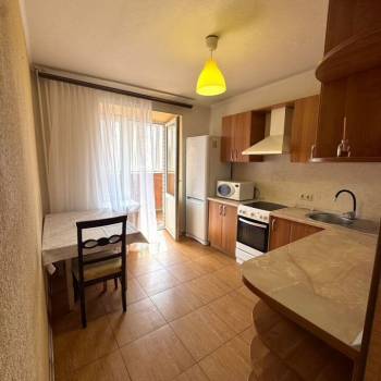 Продается 1-комнатная квартира, 39 м²