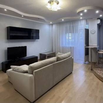 Продается 1-комнатная квартира, 45 м²