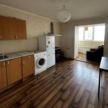 Сдается 1-комнатная квартира, 50 м²