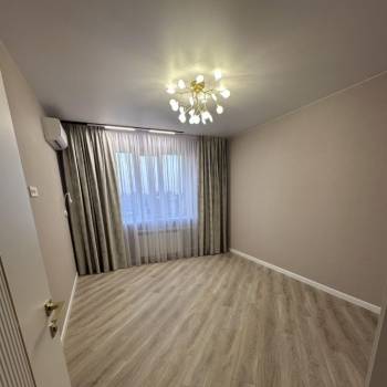 Продается 3-х комнатная квартира, 102 м²