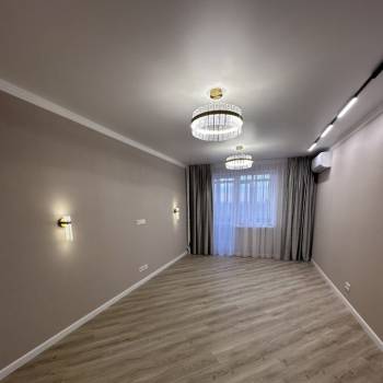 Продается 3-х комнатная квартира, 102 м²
