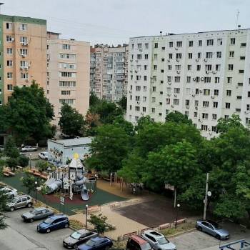 Продается 1-комнатная квартира, 51,2 м²