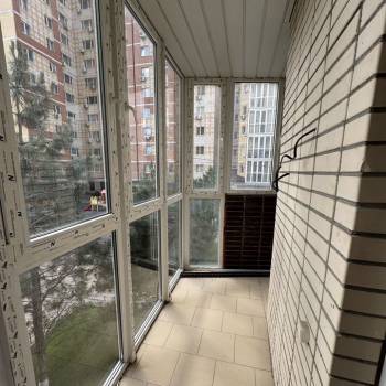Продается 1-комнатная квартира, 65,9 м²
