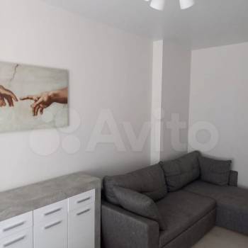 Сдается 1-комнатная квартира, 42 м²