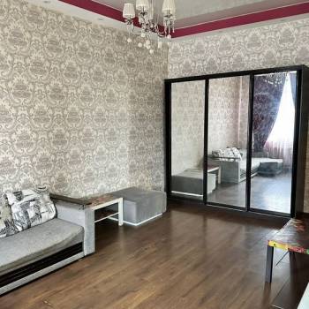 Продается 1-комнатная квартира, 32 м²