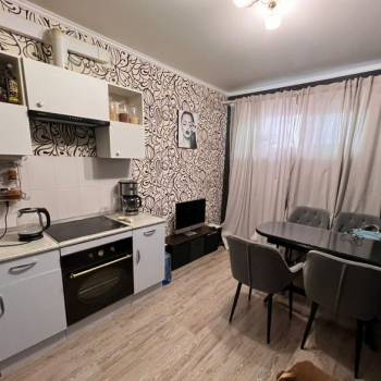 Продается 1-комнатная квартира, 41,7 м²