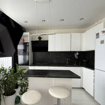 Продается 2-х комнатная квартира, 60,5 м²