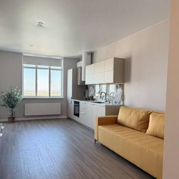 Продается 1-комнатная квартира, 50 м²