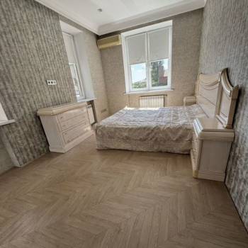 Продается 2-х комнатная квартира, 80,7 м²