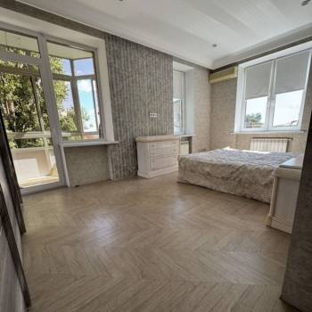 Продается 2-х комнатная квартира, 80,7 м²