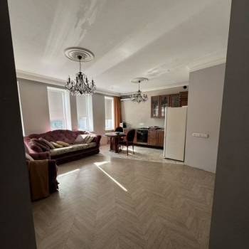 Продается 2-х комнатная квартира, 80,7 м²