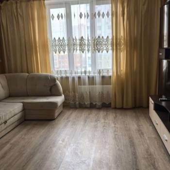 Сдается 1-комнатная квартира, 38 м²