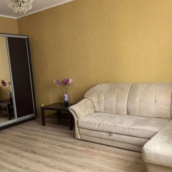 Сдается 1-комнатная квартира, 38 м²