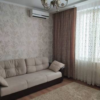 Сдается 1-комнатная квартира, 37 м²