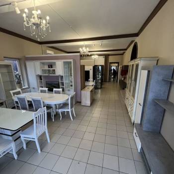 Сдается Нежилое помещение, 650 м²