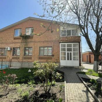 Продается Дом, 303 м²