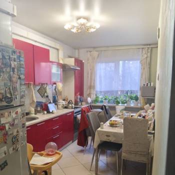 Продается Многокомнатная квартира, 90,7 м²