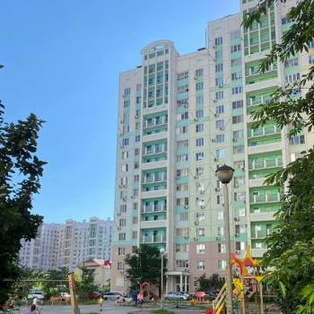 Продается 2-х комнатная квартира, 57 м²