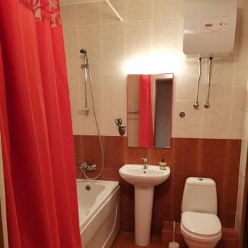 Продается 1-комнатная квартира, 67,4 м²