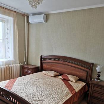 Продается 1-комнатная квартира, 67,4 м²