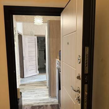 Продается 2-х комнатная квартира, 420 м²
